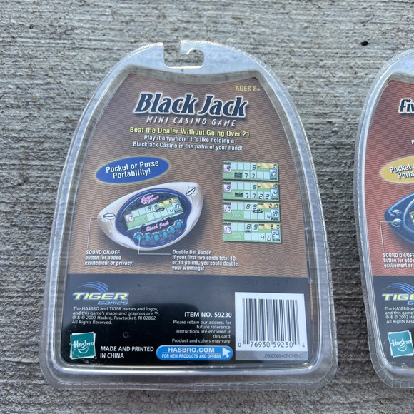 Tiger Hasbro Mini Casino Handheld Electronic Game Poker Slots Black Jack NIP - Picture 4 of 5